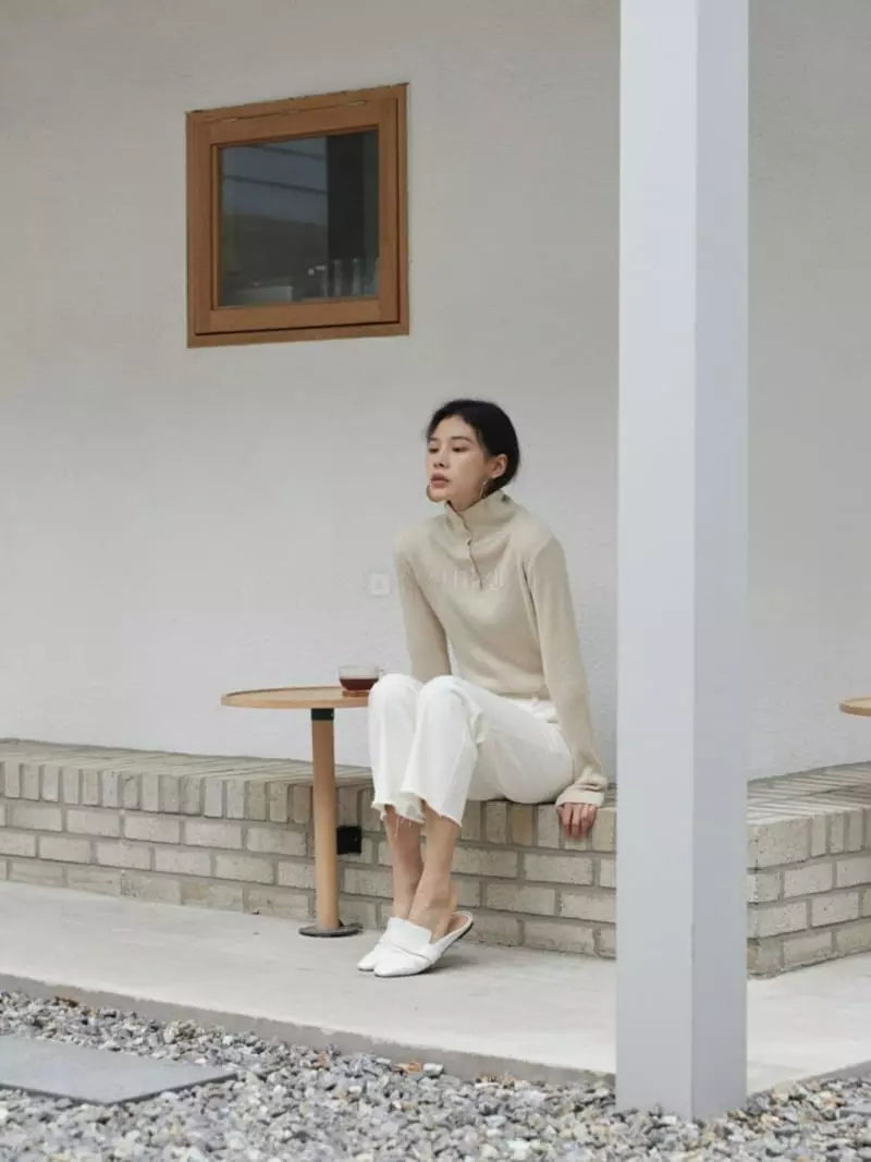 Tizzi - Korean Women Fashion - #womensfashion - Button Collar Tee - 2