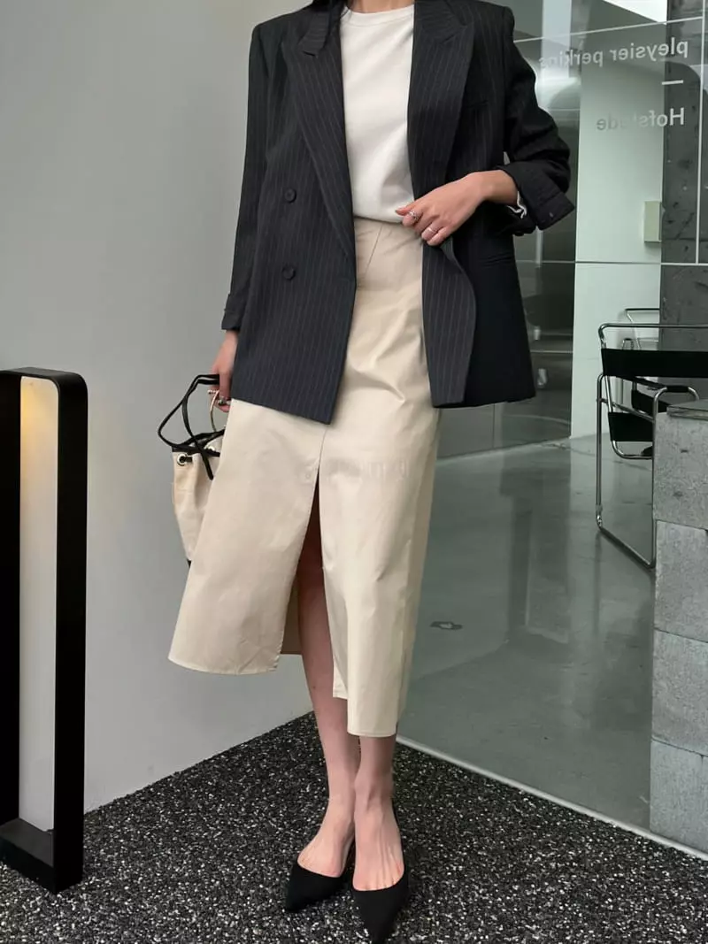 Waterbar - Korean Women Fashion - #restrostyle - Stripe Slit Jacket - 2
