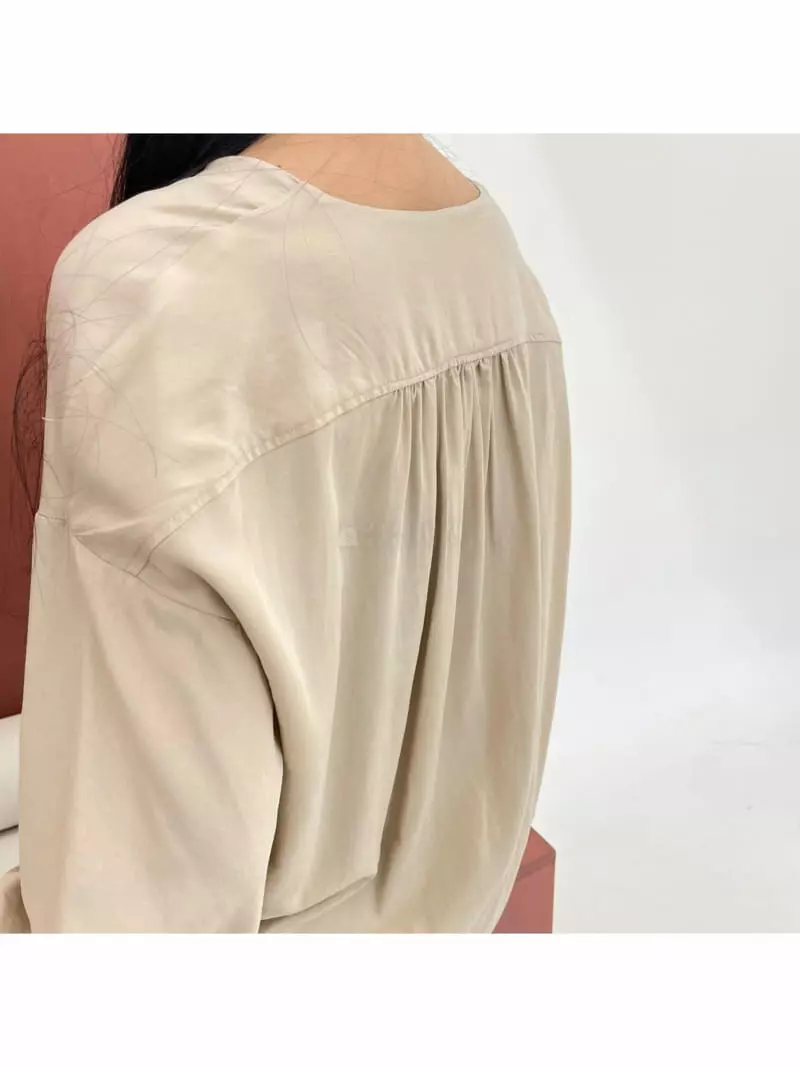 Waterbar - Korean Women Fashion - #vintagekidsstyle - Rosy V-Neck Blouse - 3
