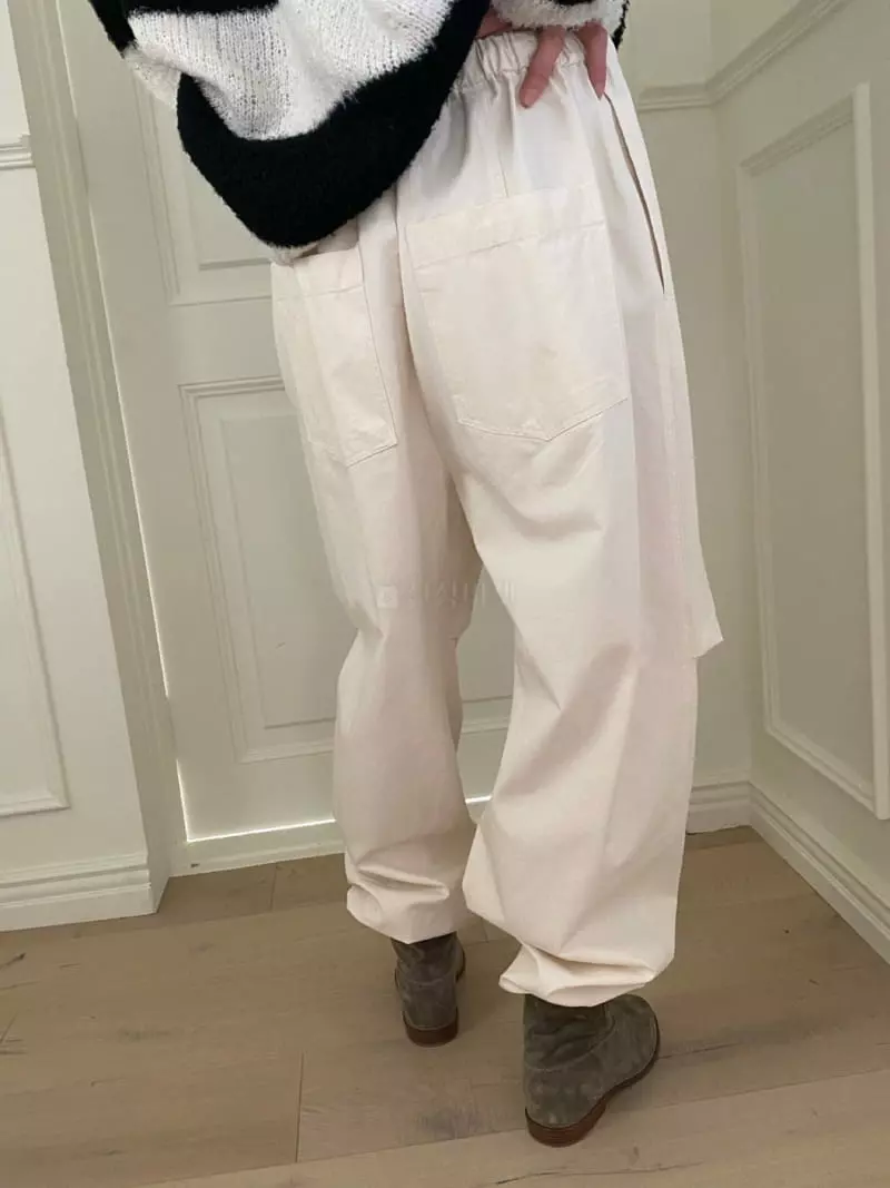 We Are - Korean Women Fashion - #womensfashion - Crown Pants - 4