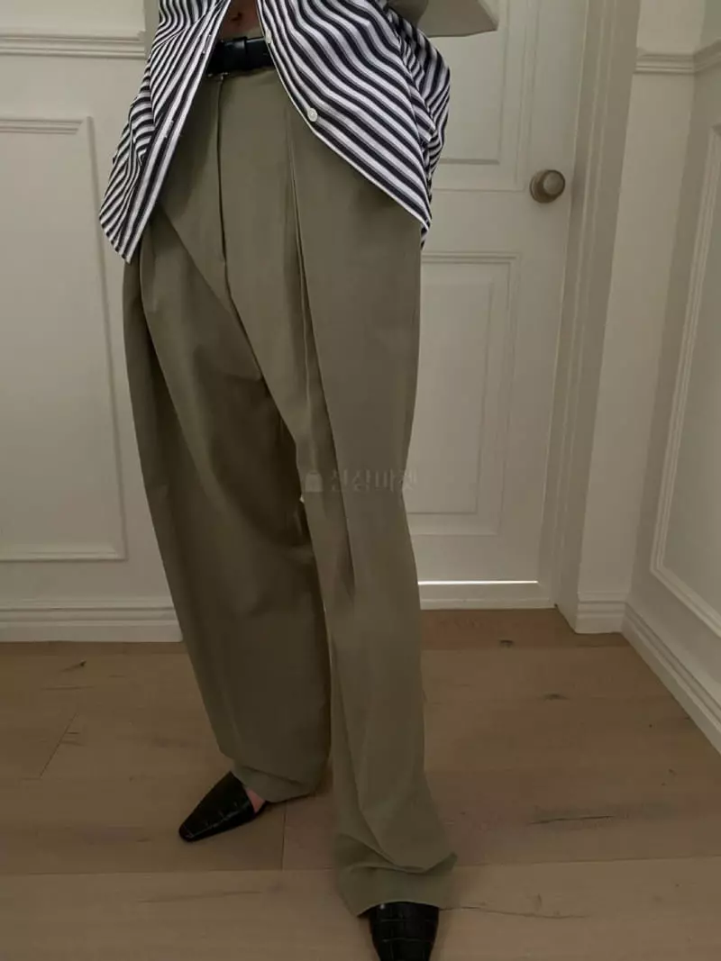 We Are - Korean Women Fashion - #womensfashion - Shadow Pin Tuck Pants - 4
