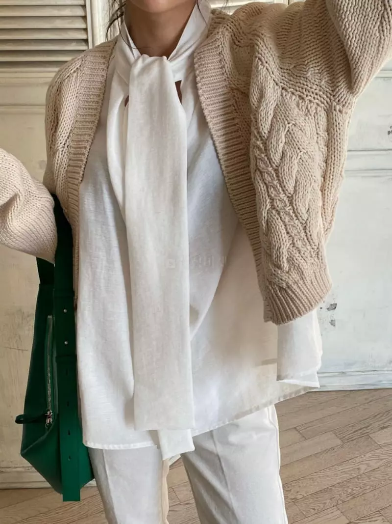 We Are - Korean Women Fashion - #pursuepretty - Hepburn Blouse - 2
