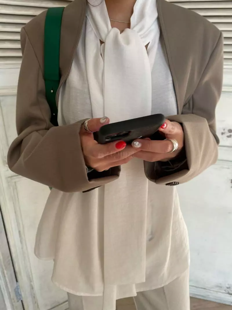 We Are - Korean Women Fashion - #restrostyle - Hepburn Blouse - 4