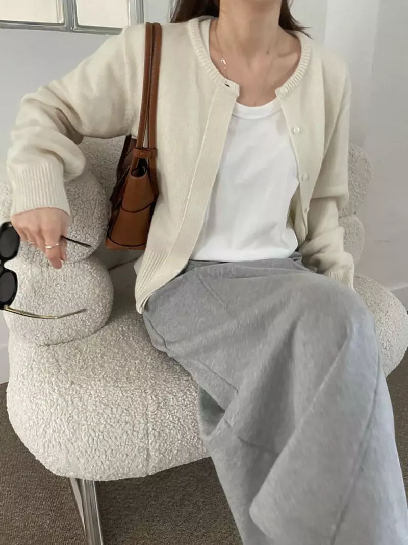 Well Row - Korean Women Fashion - #momslook - Silket U-neck Tee - 3