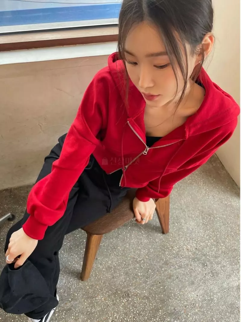 Well Row - Korean Women Fashion - #momslook - Crop Two Way hoody Zip-up - 2