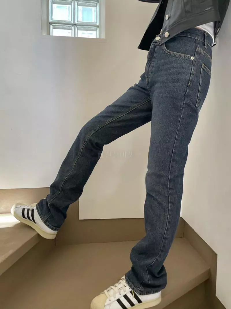 Well Row - Korean Women Fashion - #romanticstyle - Slim Straight Jeans - 2