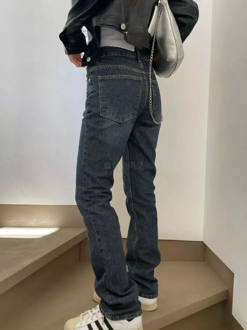 Well Row - Korean Women Fashion - #shopsmall - Slim Straight Jeans - 3