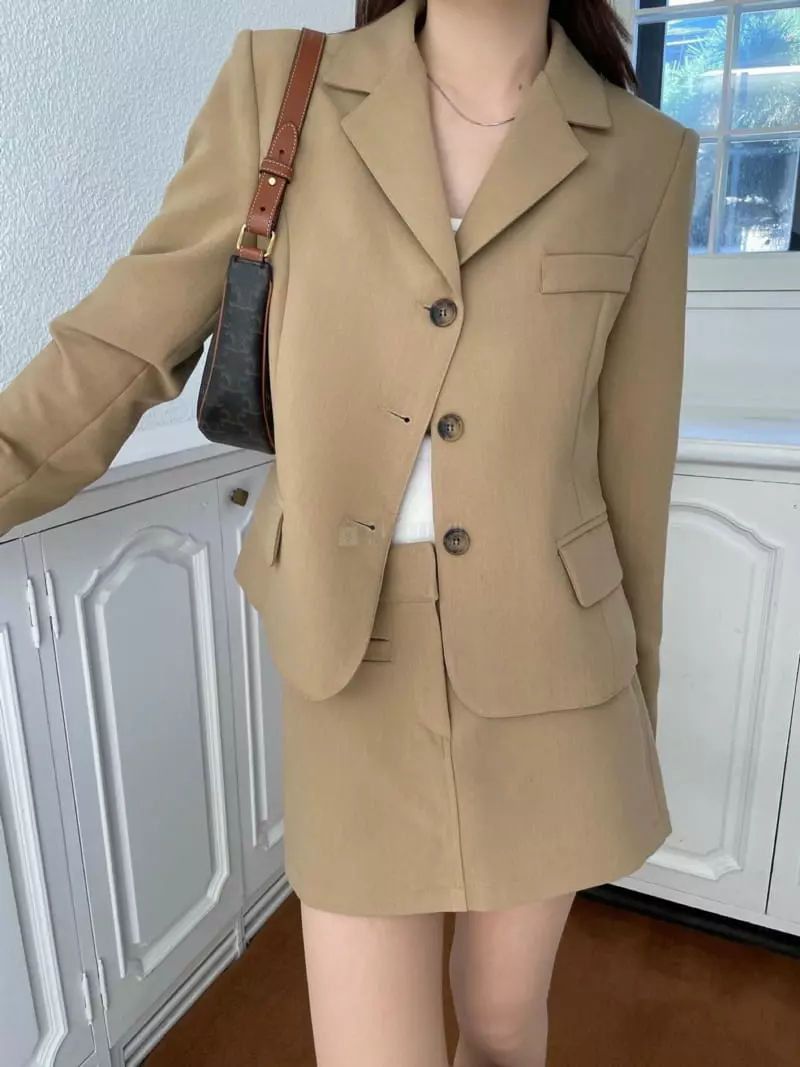 Well Row - Korean Women Fashion - #womensfashion - Three Button Jacket