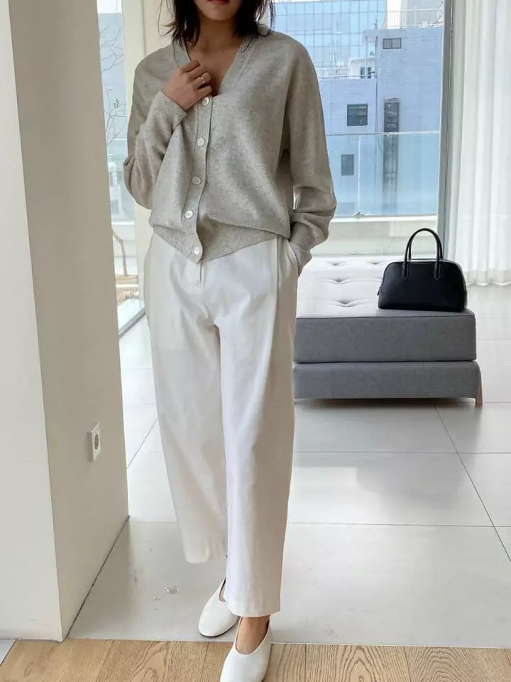 Woodsage - Korean Women Fashion - #momslook - Holga V-neck Cardigan - 2