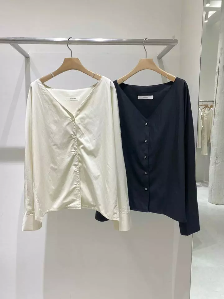 Woodsage - Korean Women Fashion - #womensfashion - V-neck Shirt - 6