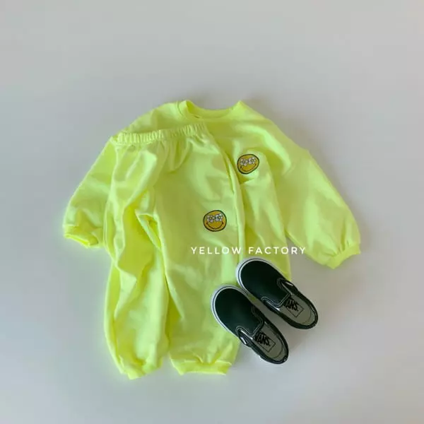 Yellow Factory - Korean Children Fashion - #Kfashion4kids - Flower Smile Top Bottom Set