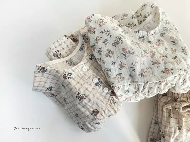 Yerooyena - Korean Children Fashion - #designkidswear - Gamsung Flower Pajama - 3