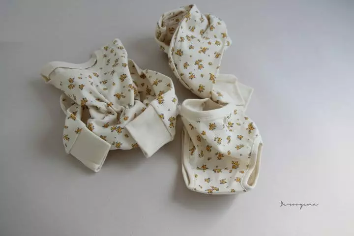 Yerooyena - Korean Children Fashion - #fashionkids - Jelly Flower Easywear - 12