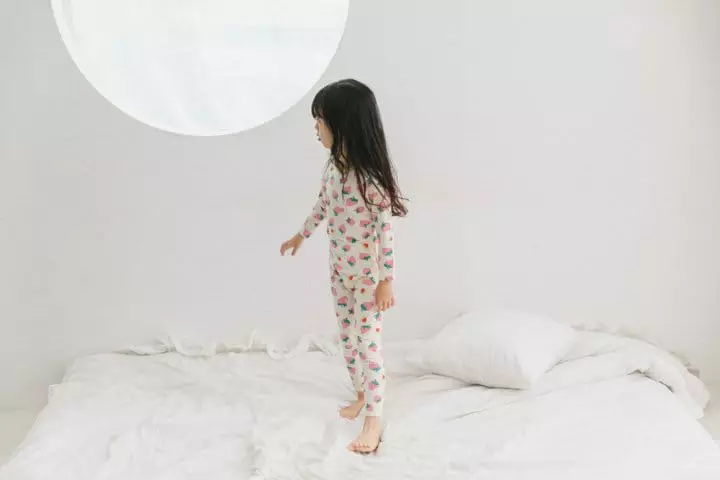 Yerooyena - Korean Children Fashion - #kidsstore - Strawberry Easywear - 5