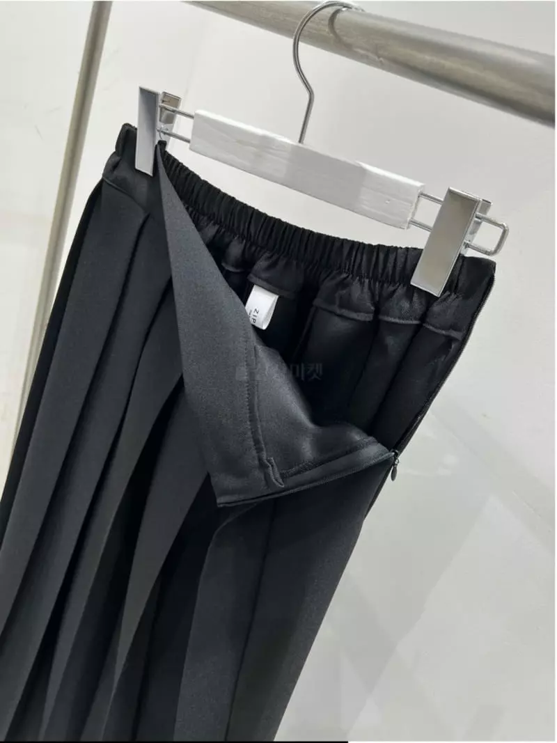 Zipper - Korean Women Fashion - #momslook - Banding Back Wrinkle Skirt - 4