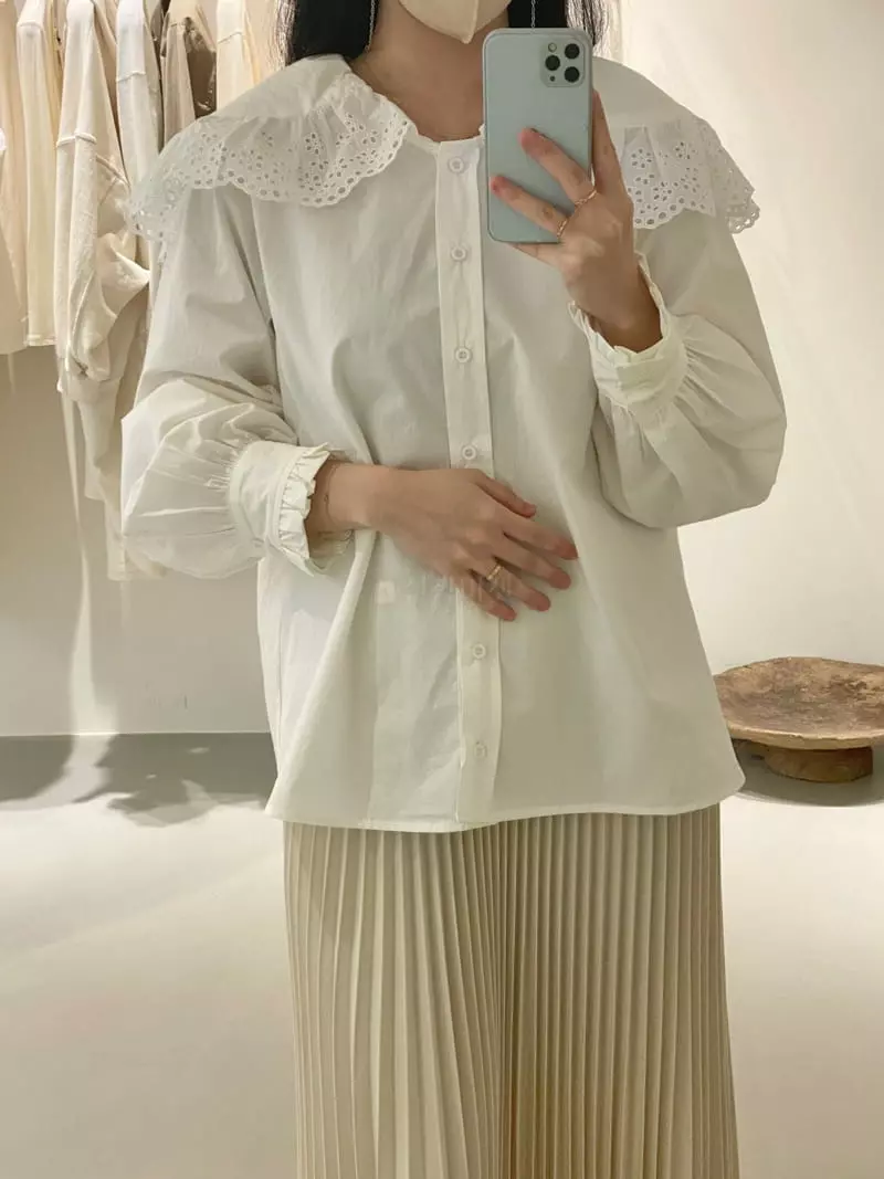1968 - Korean Women Fashion - #momslook - Collar Lace Blouse