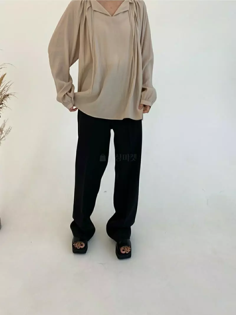 Ann Margret - Korean Women Fashion - #momslook - Wrinkle Tuck Blouse