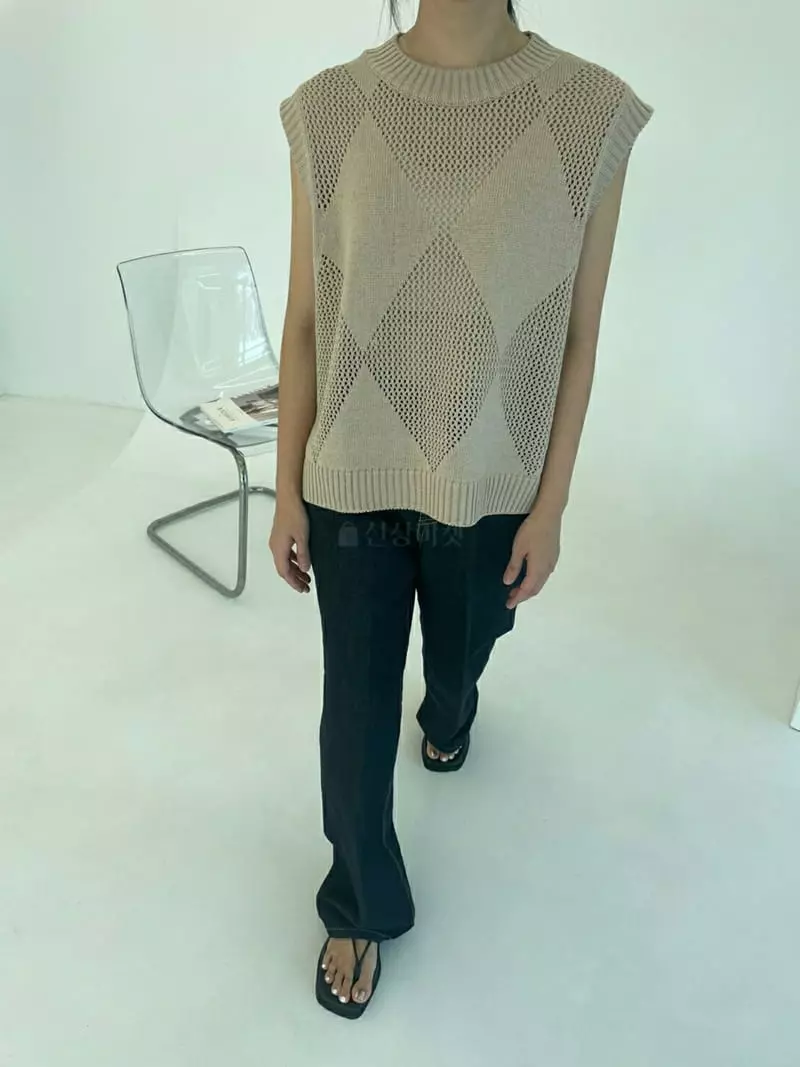 Ann Margret - Korean Women Fashion - #momslook - Argyle Vest - 3