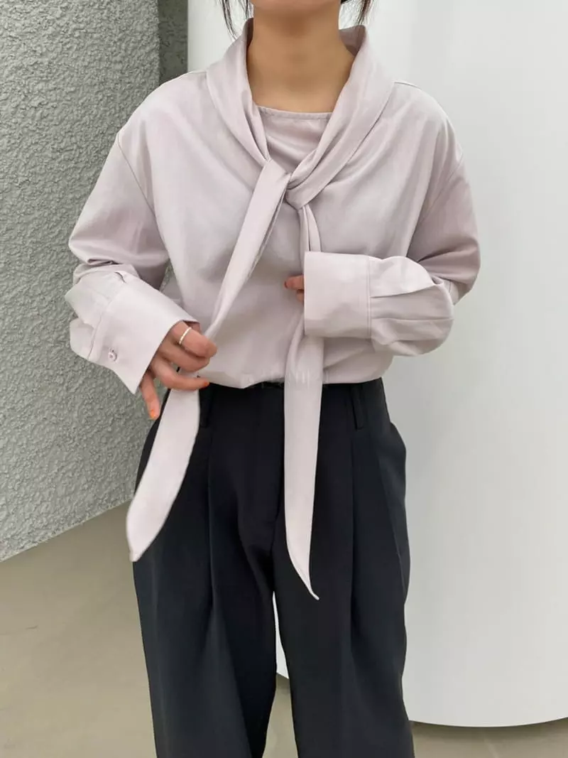 Arrco - Korean Women Fashion - #momslook - Tie Blouse - 7
