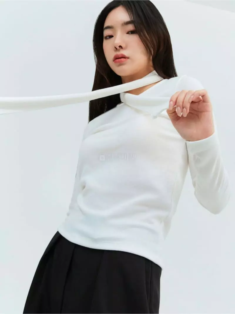 Arrco - Korean Women Fashion - #momslook - Scarf Top - 9