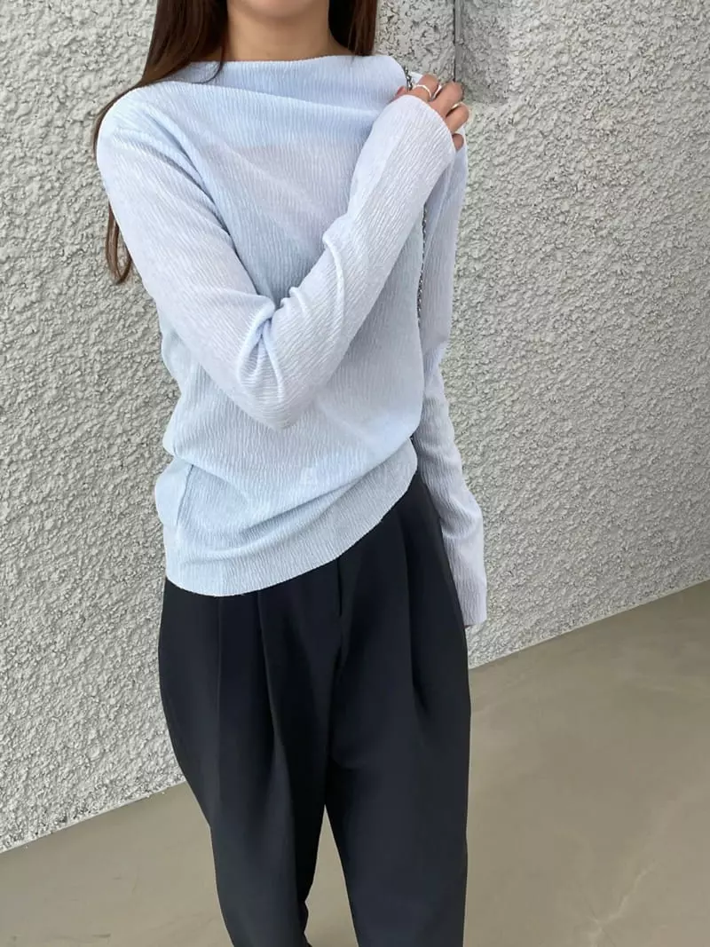 Arrco - Korean Women Fashion - #womensfashion - Pleats Half Neck Tee - 3