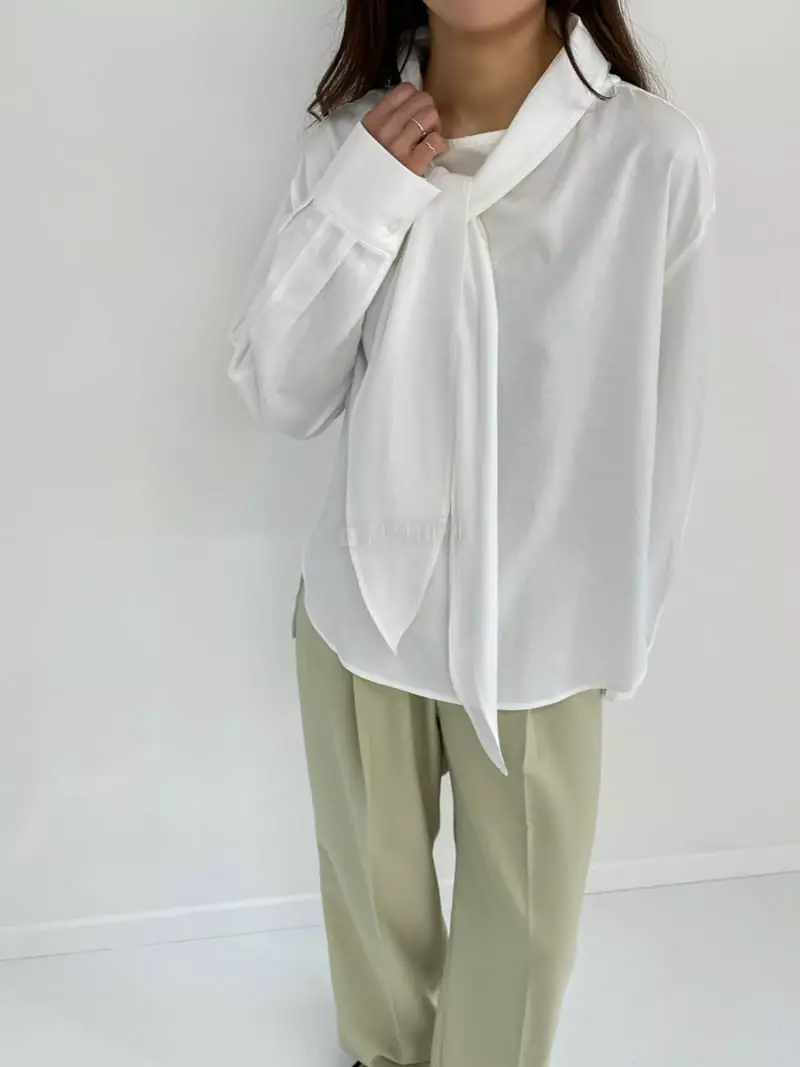 Arrco - Korean Women Fashion - #momslook - Tie Blouse - 4