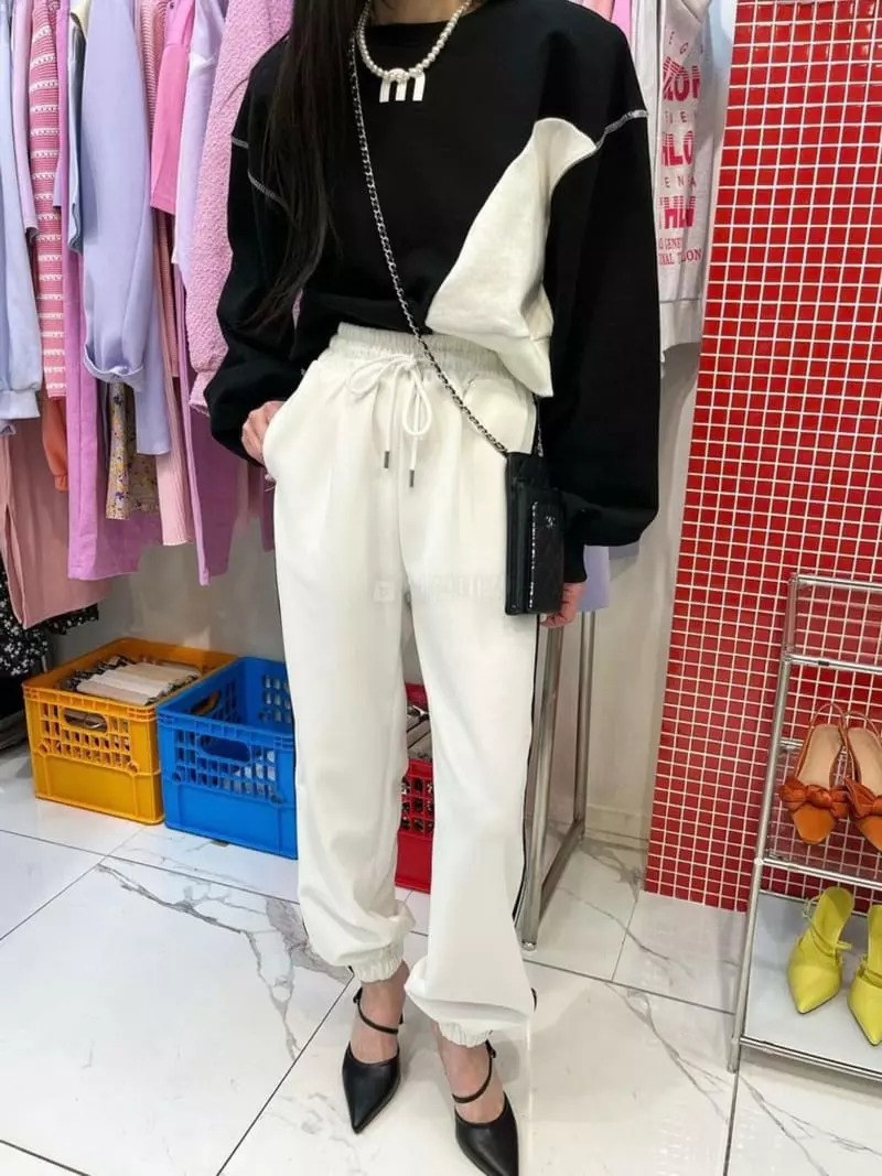 Artisover - Korean Women Fashion - #womensfashion - Line Jogger Pants - 2