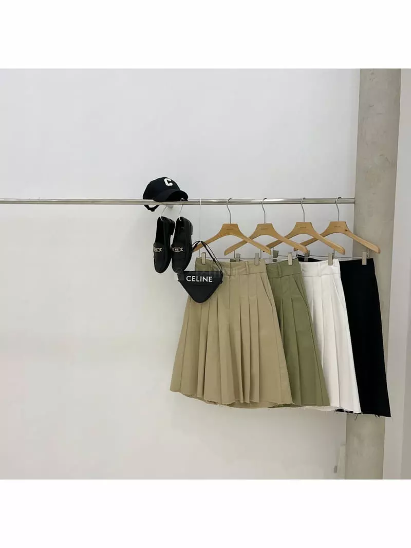 Auver_Fit - Korean Women Fashion - #thatsdarling - Wrinkle Skirt Shorts - 4