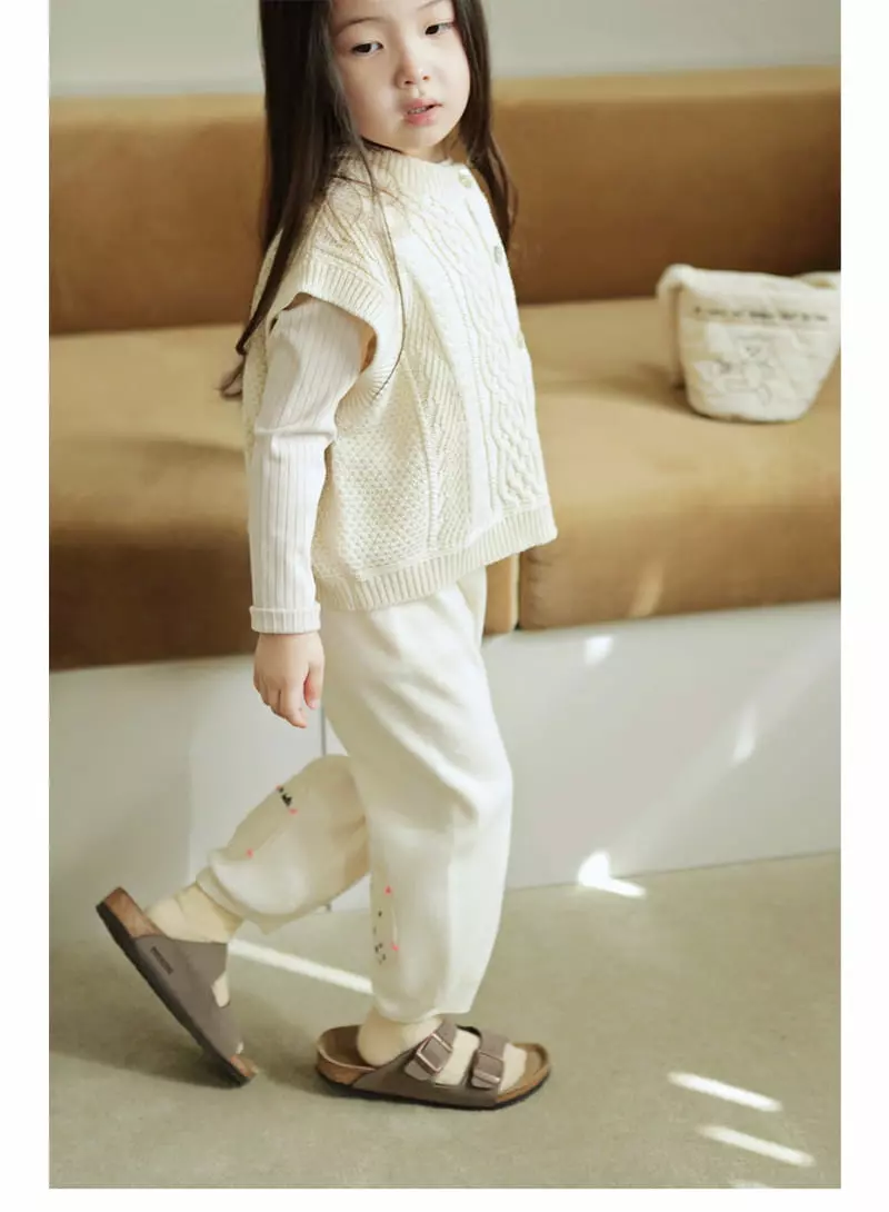 Bien a Bien - Korean Children Fashion - #minifashionista - Cheek knit Vest