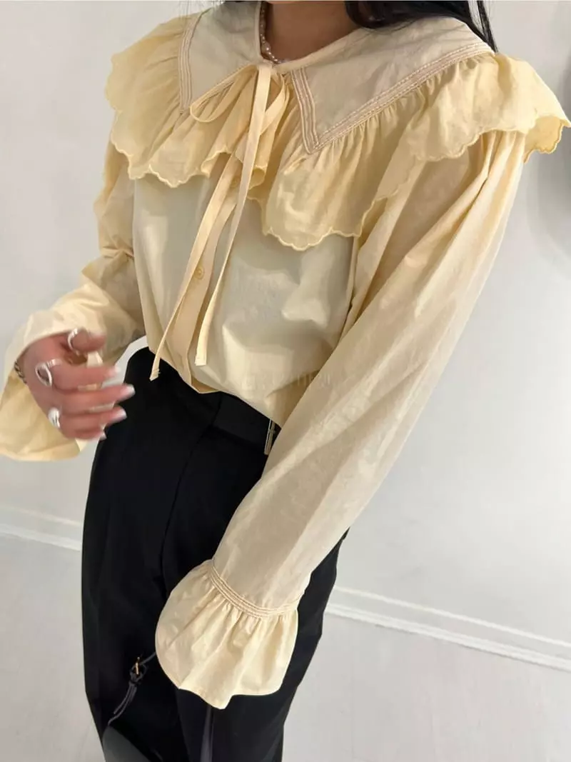 Bricklane - Korean Women Fashion - #momslook - Lace Collar Blouse - 2