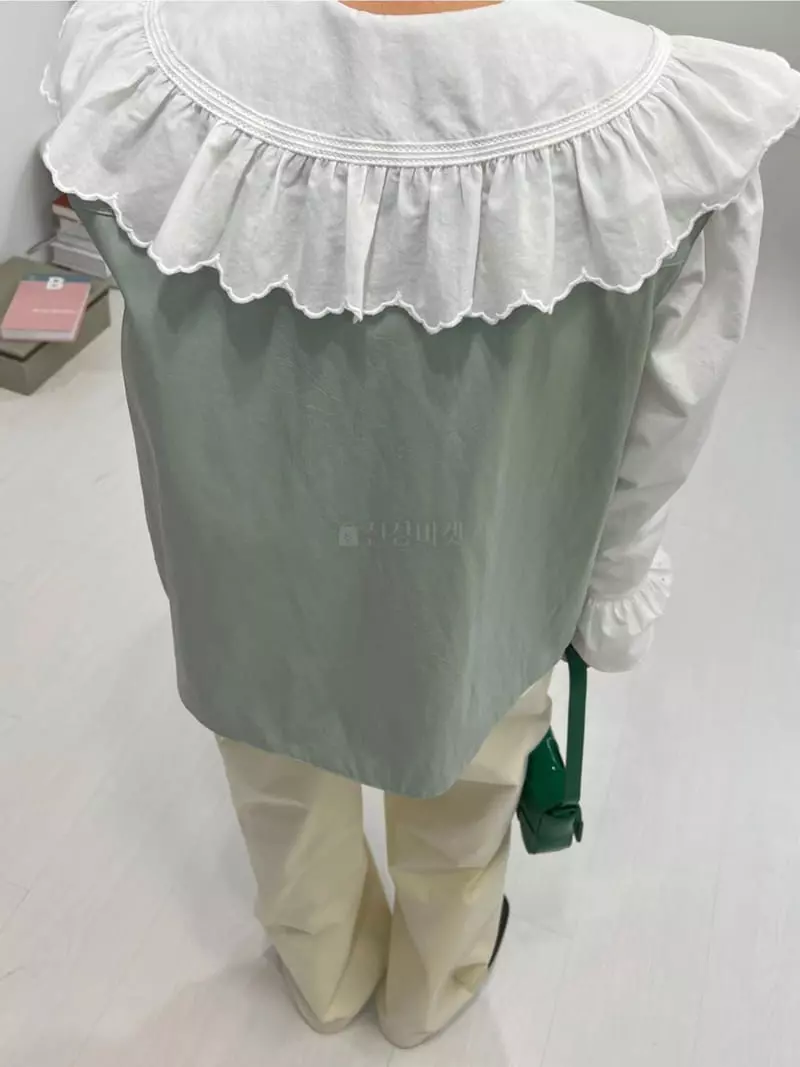 Bricklane - Korean Women Fashion - #womensfashion - Lace Collar Blouse - 4