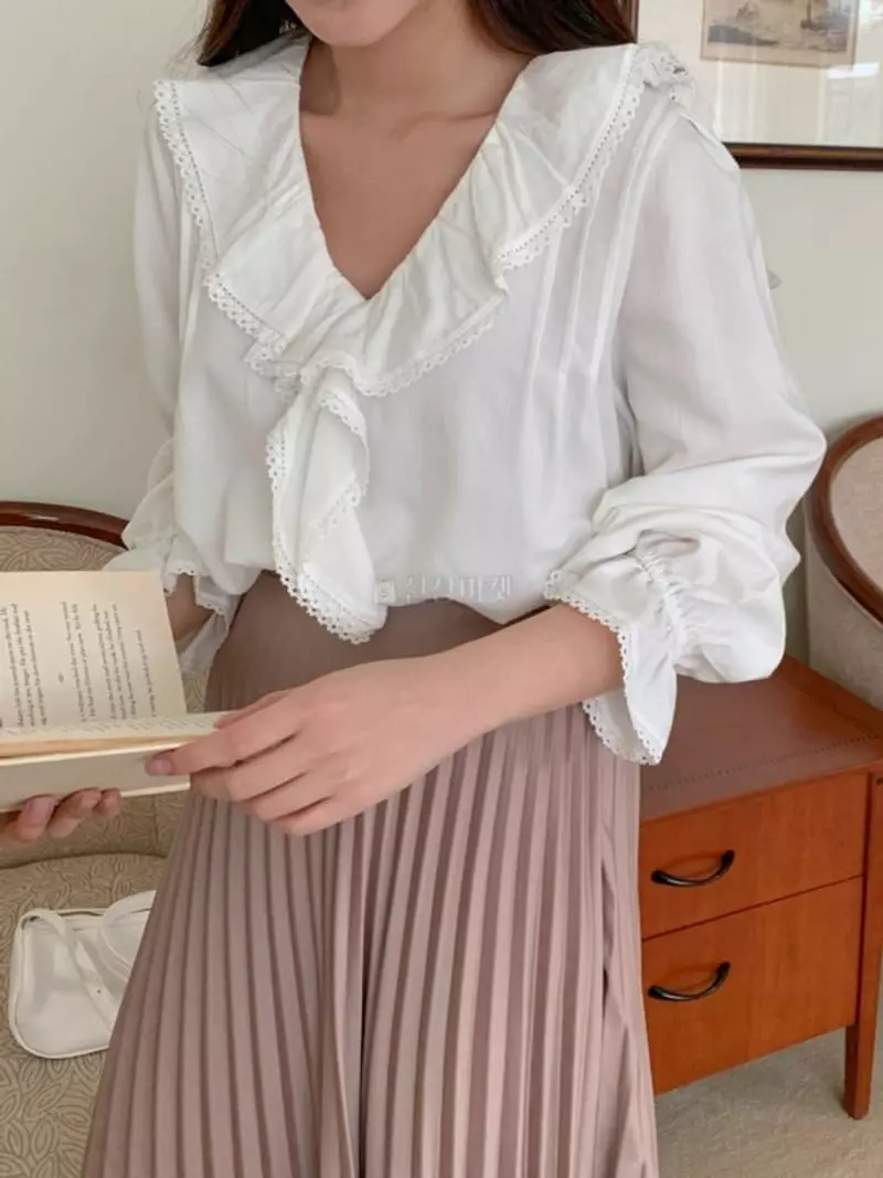 By Andrin - Korean Women Fashion - #vintageinspired - Frill Blouse - 2