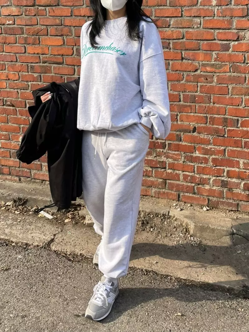 Dan - Korean Women Fashion - #momslook - Ches Sweatshirt