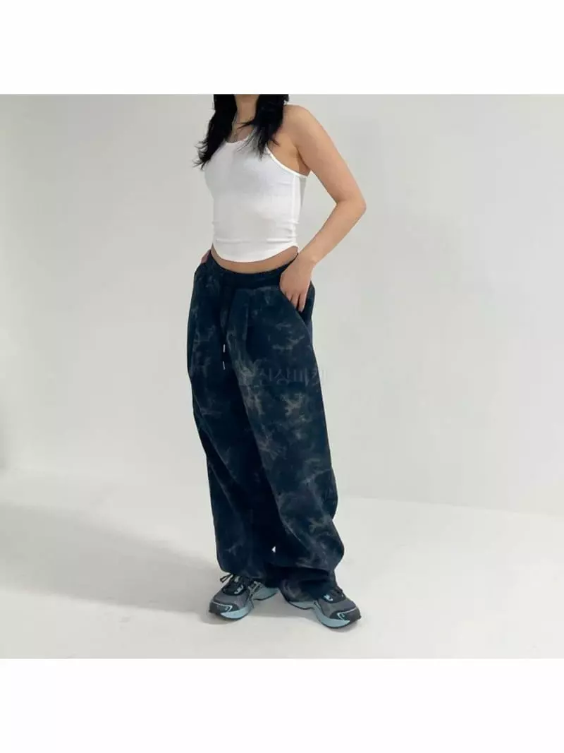 Dan - Korean Women Fashion - #womensfashion - Water Paint Bandign Pants - 4