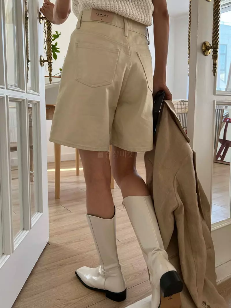Indigo - Korean Women Fashion - #womensfashion - 550 Cream Coating Shorts - 4