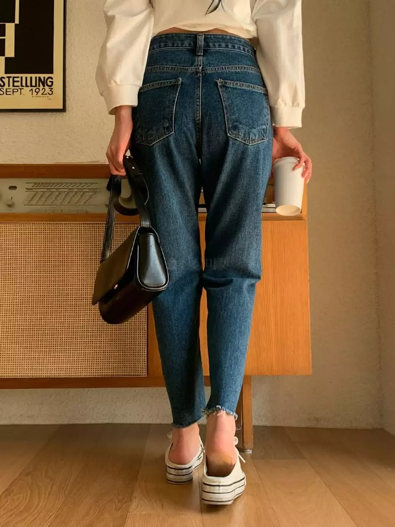 Indigo - Korean Women Fashion - #momslook - 1300 Standard Jeans Dark Blue - 4