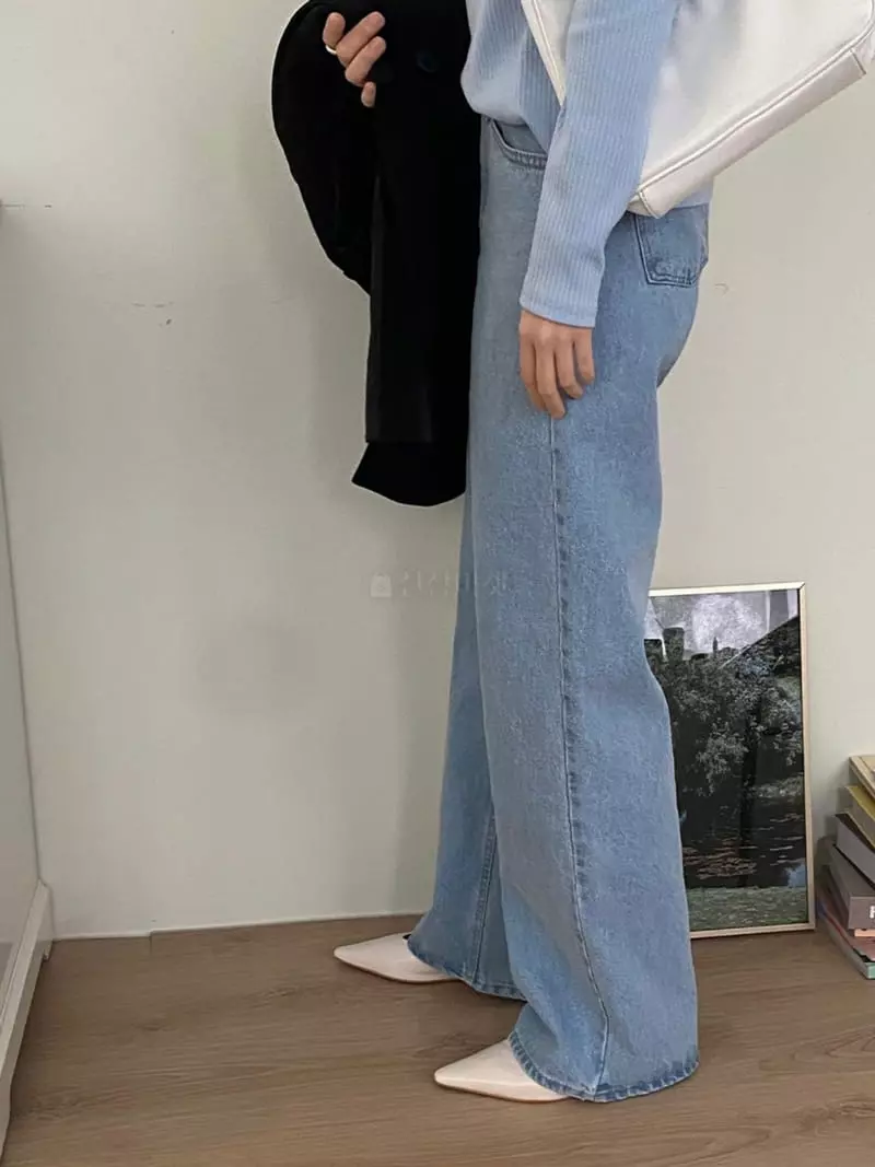 Logon - Korean Women Fashion - #momslook - Light Jeans - 3