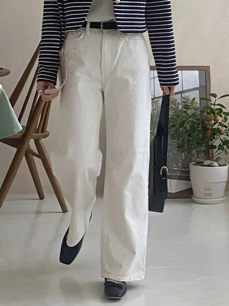 Logon - Korean Women Fashion - #momslook - Basic Jeans