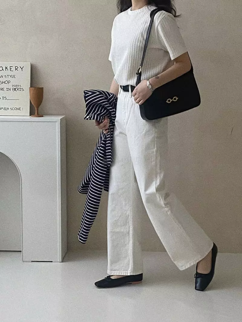 Logon - Korean Women Fashion - #momslook - Basic Jeans - 5