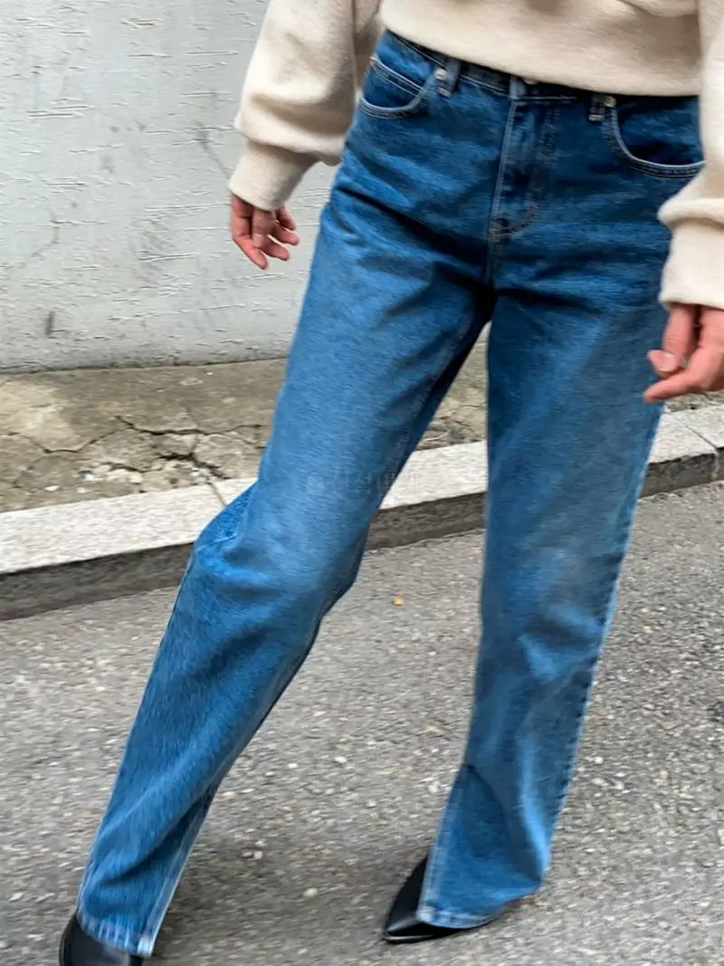 Lowell - Korean Women Fashion - #thelittlethings - Slit Jeans