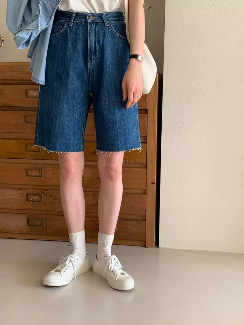 Moheli - Korean Women Fashion - #womensfashion - Denim Shorts - 4