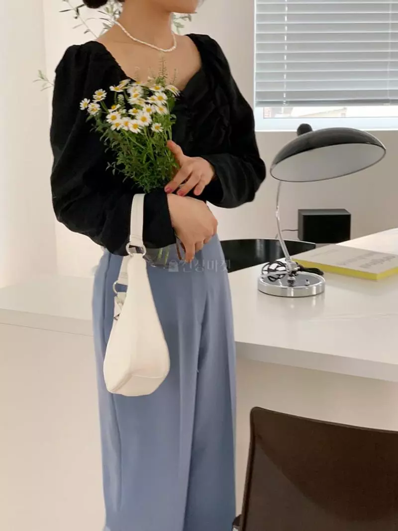 Moheli - Korean Women Fashion - #momslook - Square Blouse - 3