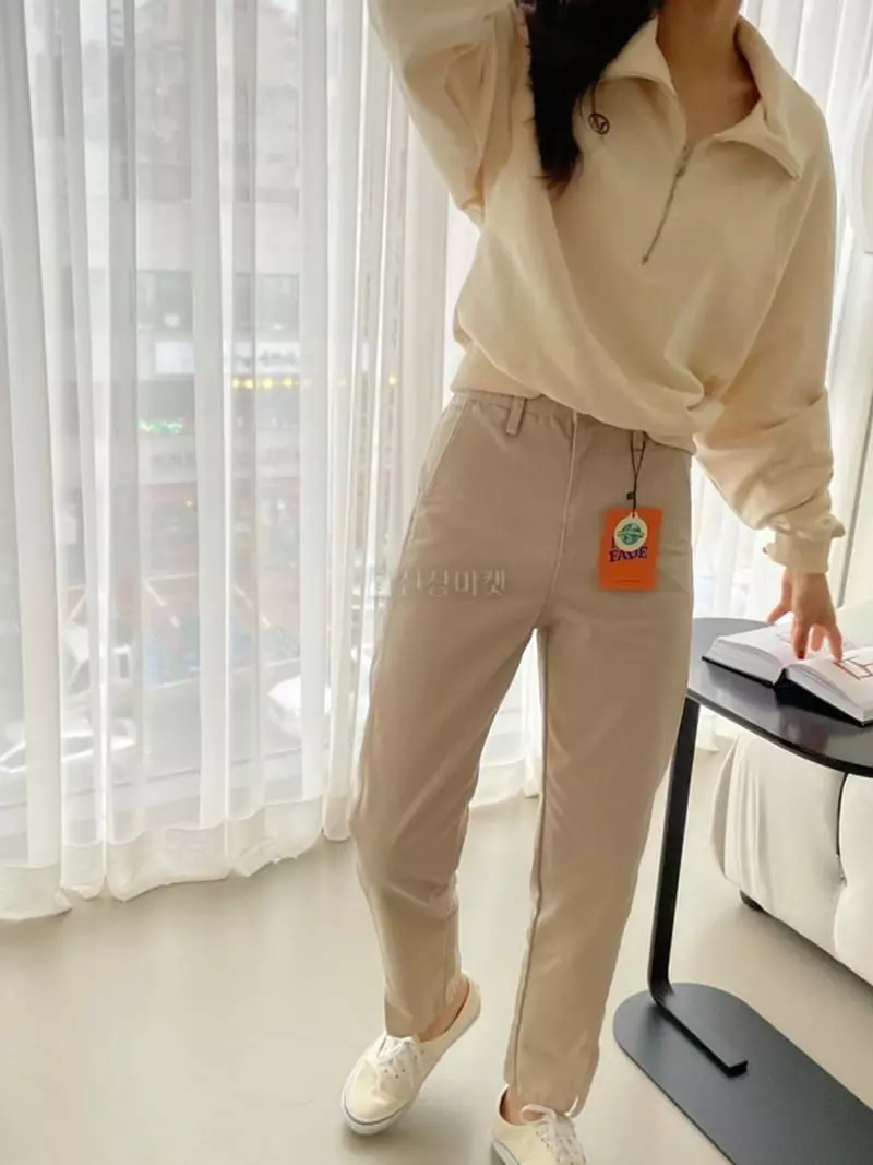 Moheli - Korean Women Fashion - #momslook - Non Pade Slit Jeans