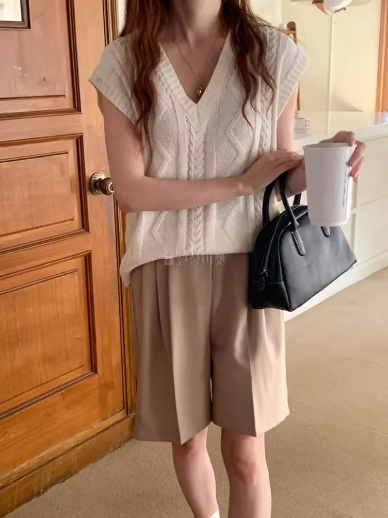 Moheli - Korean Women Fashion - #momslook - Twist Vest - 11