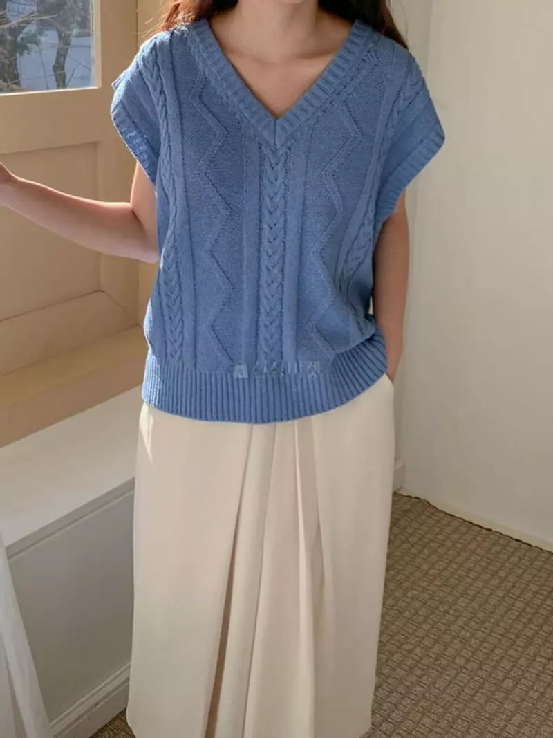 Moheli - Korean Women Fashion - #momslook - Twist Vest - 5