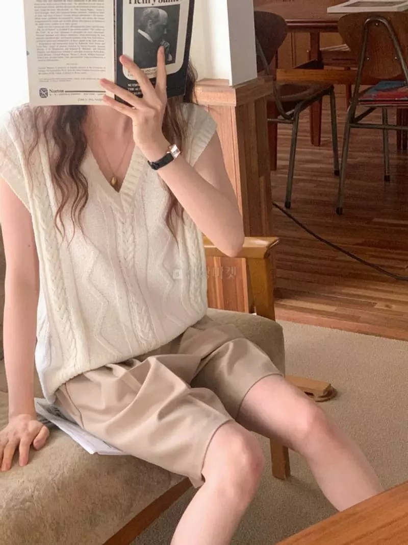 Moheli - Korean Women Fashion - #womensfashion - Twist Vest - 12
