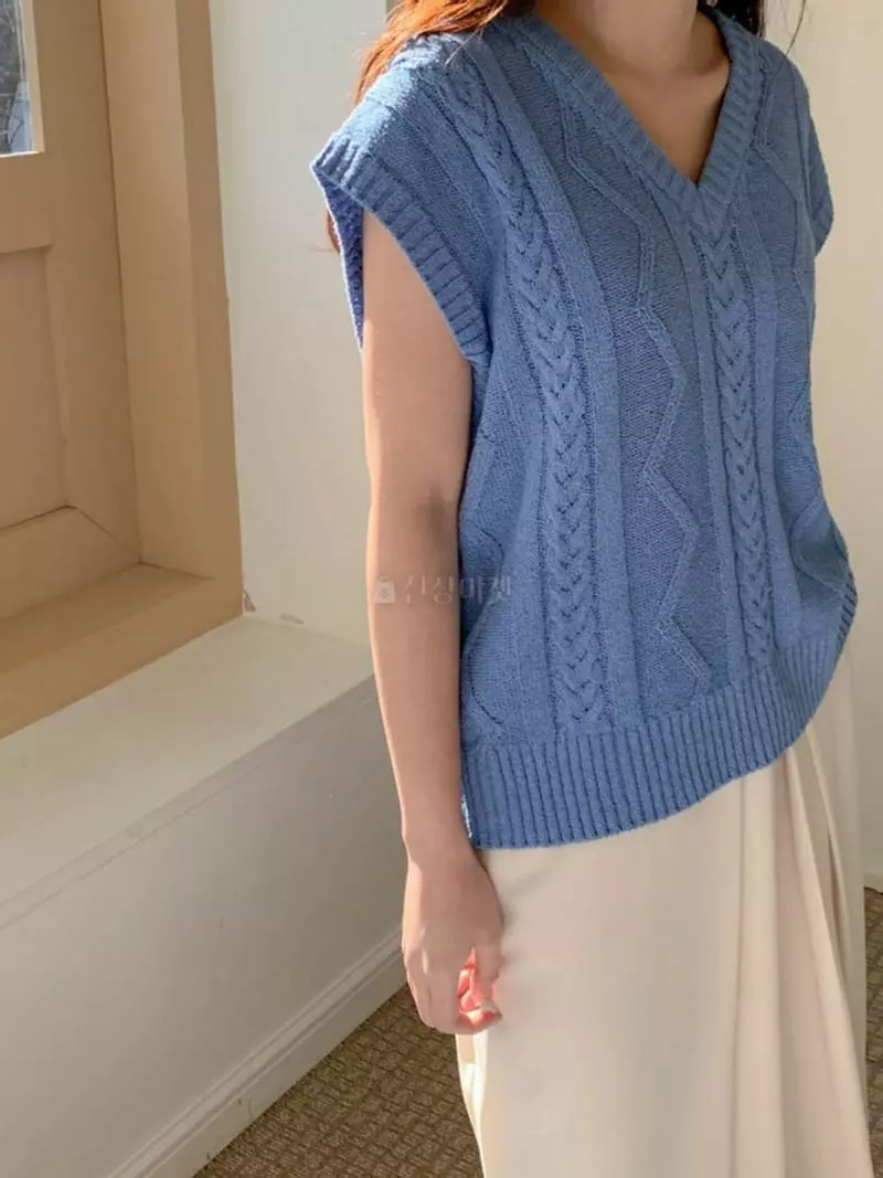 Moheli - Korean Women Fashion - #momslook - Twist Vest - 4