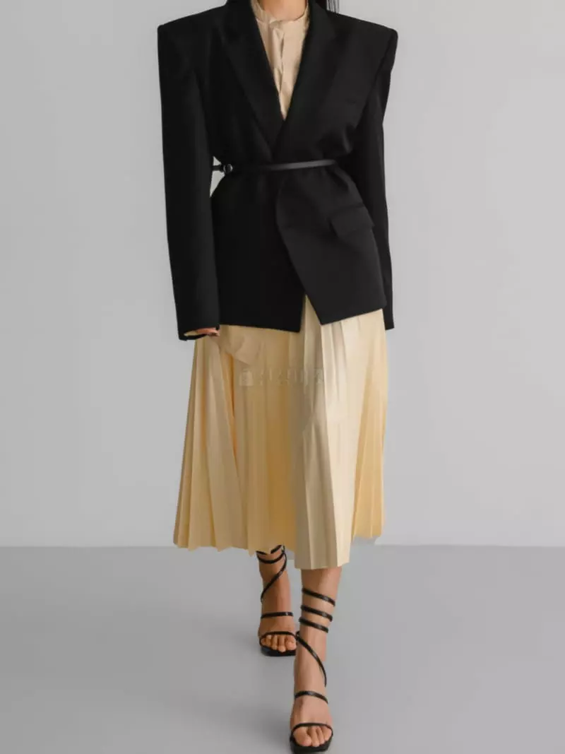 Paper Moon - Korean Women Fashion - #momslook - Square Shoulder Oversize Twill Jacket - 3