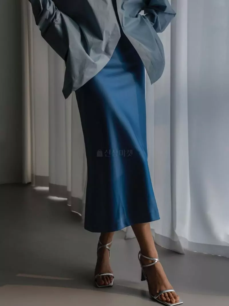 Paper Moon - Korean Women Fashion - #momslook - Classic Sliky Low Skirt