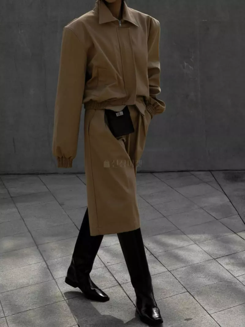 Paper Moon - Korean Women Fashion - #momslook - Classic Silky Row Paded Jacket - 2